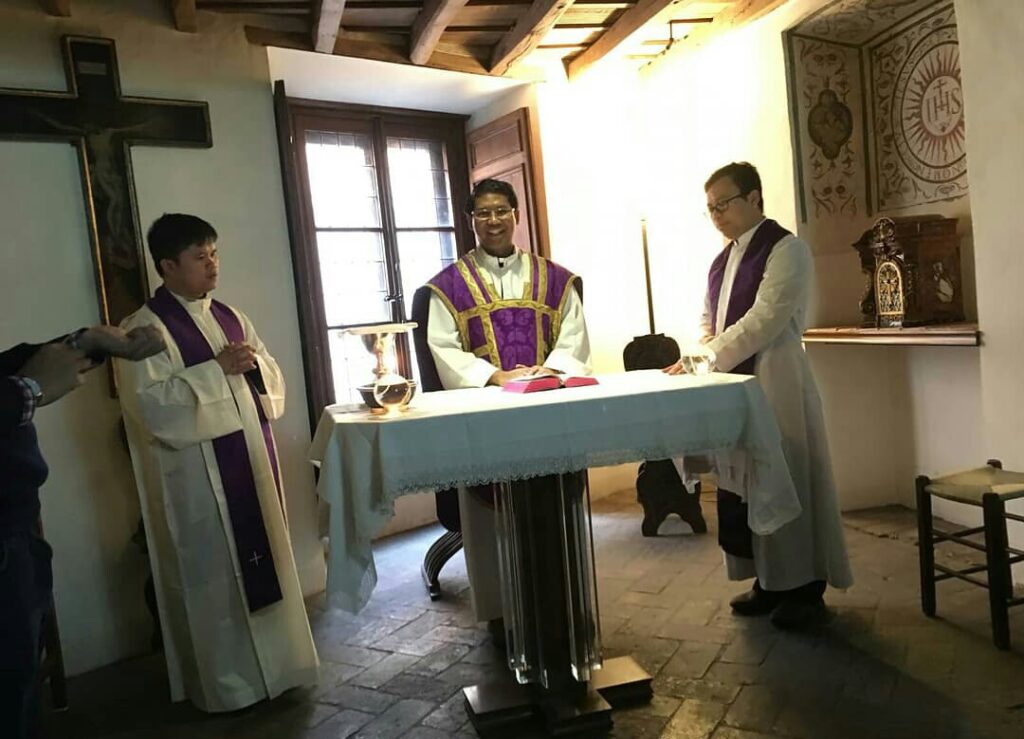Misa dikamar meninggalnya St. Ignatius  Roma